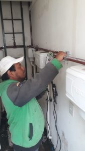 Continúa el Plan de Mantenimiento Escolar durante el Receso Invernal en Santa Cruz