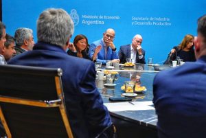 Santa Cruz debatió en un nuevo encuentro de la Mesa Aurífera Exportadora