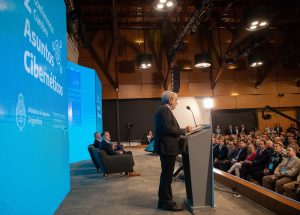Santa Cruz participó de la Segunda Conferencia Cumbre de Asuntos Cibernéticos