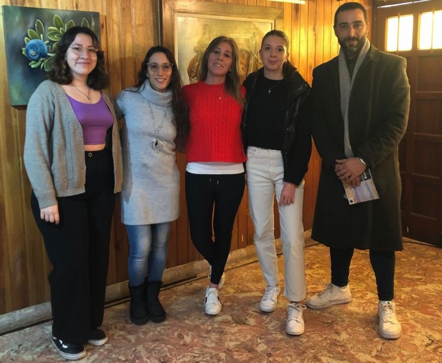 Se inauguró la muestra ”De la Patagonia al mundo” en la Casa de Las Juventudes