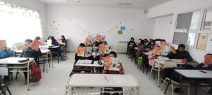 Educación continúa garantizando el acceso universal a libros a todos los estudiantes
