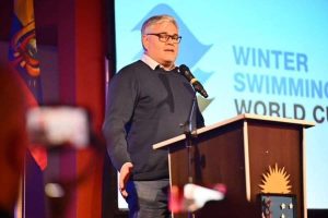 Se lleva adelante el Primer Mundial de Natación de Aguas Frías frente al Glaciar Perito Moreno