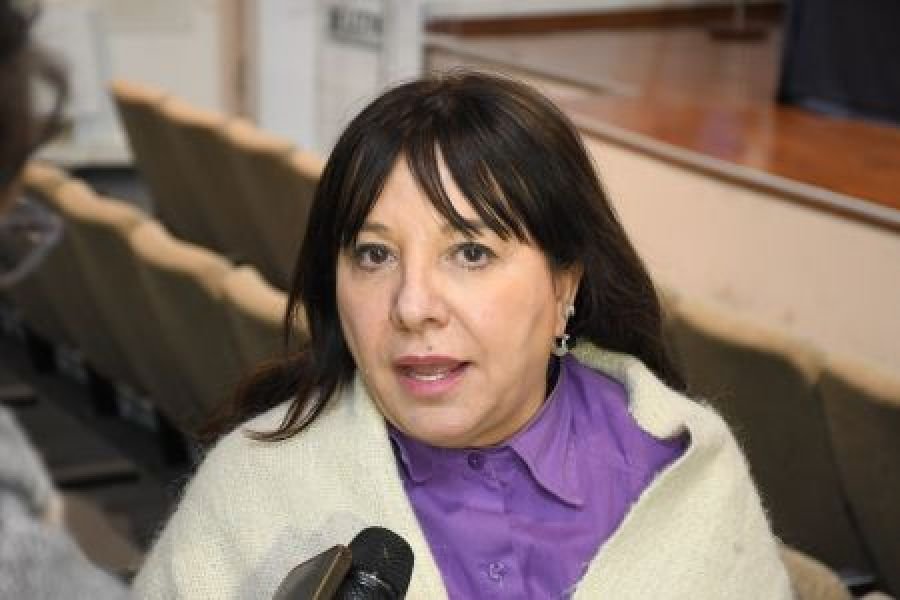 Velázquez: “En Santa Cruz hemos puesto la Educación al servicio de los intereses del pueblo”