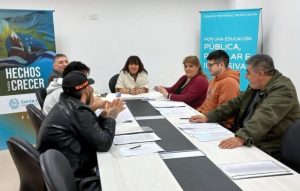 Educación concretó la firma de convenios vinculados al mantenimiento escolar