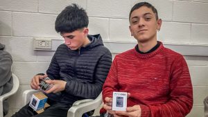 Se efectivizó una nueva entrega de kits de robótica educativa en Santa Cruz
