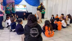 La División Trata de Personas Zona Norte brindó una charla a alumnos del Instituto Aónikenk