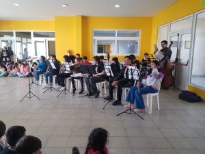 Con presencia de la comunidad educativa la Banda de El Calafate llevó la música a la EPP N°89