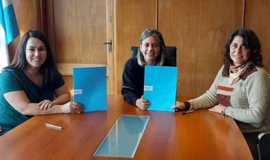 Se llevó adelante la firma del convenio para impulsar Centros Integradores Comunitarios Sustentables