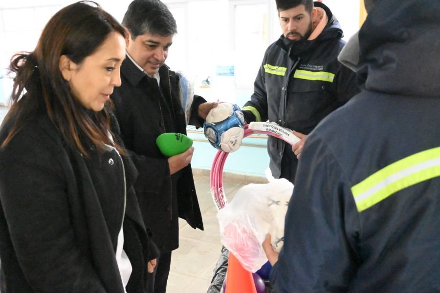 Se concretó la entrega de materiales de actividad física en 28 de Noviembre