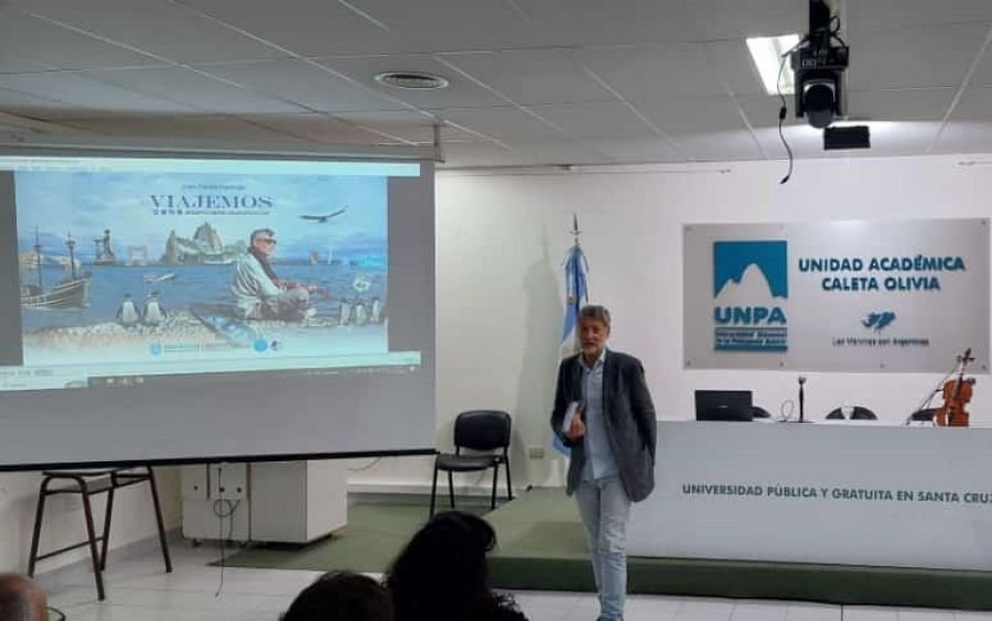 Tuvo lugar una exitosa presentación del libro "Viajemos" en Caleta Olivia