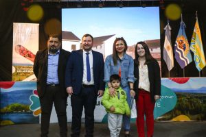 Se llevó adelante la entrega de viviendas a 54 familias en Los Antiguos