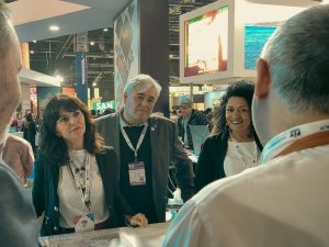 Exitosa presentación del Libro "Viajemos" en la Feria Internacional de Turismo