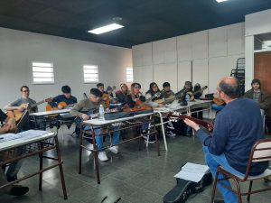 El reconocido músico argentino Héctor Tortosa llevará adelante un taller intensivo de guitarra