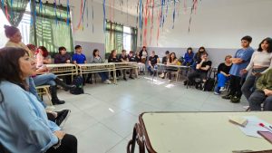 Educación se reunió con estudiantes y auxiliares docentes en Caleta Olivia
