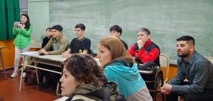 Educación se reunió con estudiantes y auxiliares docentes en Caleta Olivia