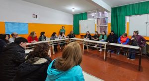 Educación se reunió con estudiantes y auxiliares docentes en Caleta Olivia