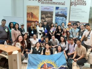 Estudiantes santacruceños presentes en la nacional del Parlamento Juvenil del Mercosur visitaron la Casa