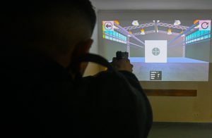 Tecnología única aplicada a la formación policial: Santa Cruz cuenta con un Polígono de Tiro Virtual