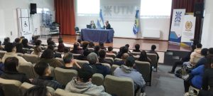 Educación: Charla Abierta sobre Trabajo, Ciencia y Tecnología en la Producción Nacional