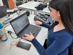 Mujeres santacruceñas ganan terreno en el mundo de la informática
