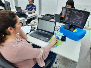 Mujeres santacruceñas ganan terreno en el mundo de la informática