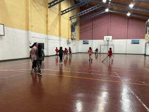 Continúan desarrollando la propuesta de Hockey Callejero en Río Gallegos