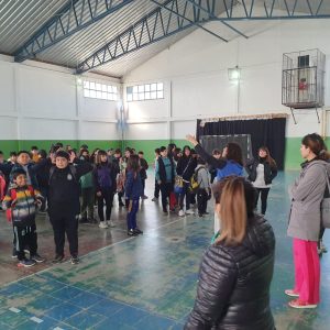 Estudiantes de la Escuela Primaria N°74 participaron del Proyecto “Caminando aprendemos”