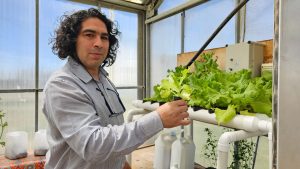 Las escuelas rurales recibieron pollitos bebés para el Taller de Granja