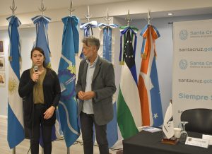 El Parlamento Patagónico declaró de interés provincial al Libro "Viajemos"