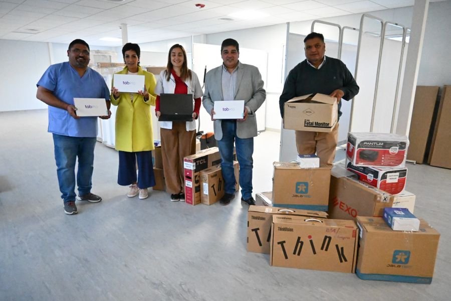 Se concretó la entrega de equipamientos e insumos en Caleta Olivia