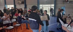 Educación inició la entrega de 9.700 notebooks para estudiantes secundarios