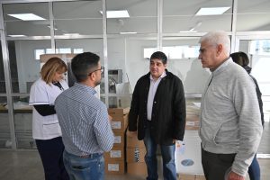 Salud concretó una nueva entrega de insumos en Piedra Buena