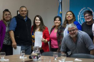 Se fortalece el quehacer productivo con equipamiento para 21 emprendedorxs santacruceñxs