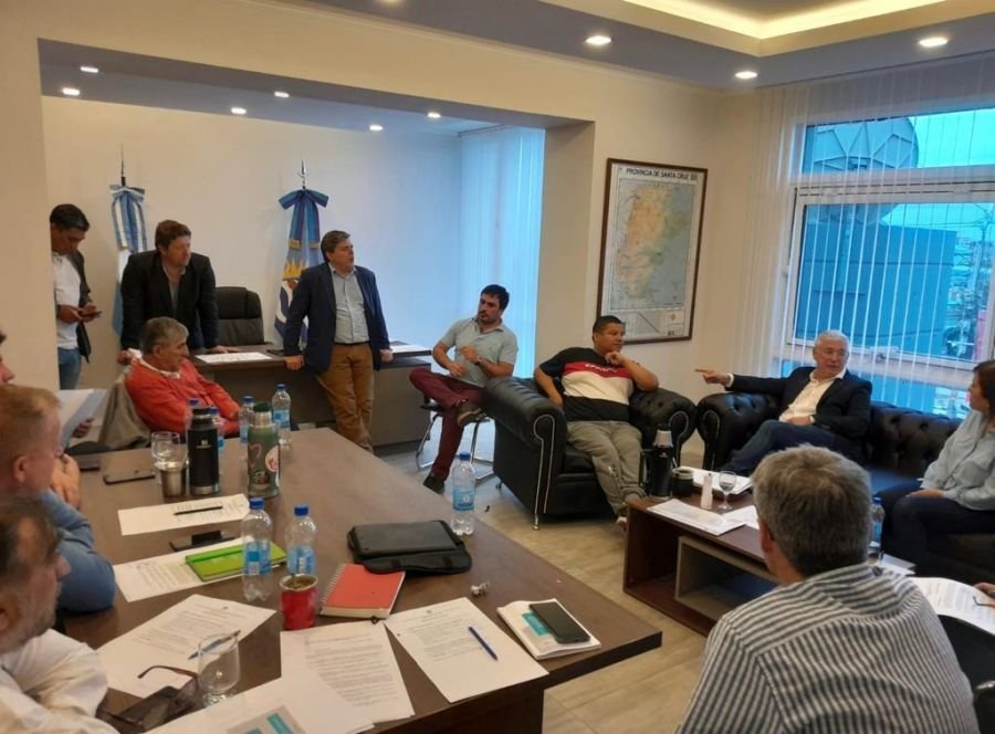 Mesa de trabajo del bloque "Por Santa Cruz" con Ministros del Gobierno Provincial