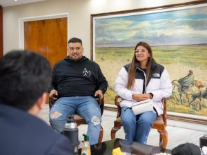 Toto Avilés visitó al gobernador Claudio Vidal en Casa de Gobierno