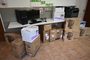 Se entregaron equipos informáticos a centros de salud en Río Gallegos