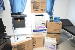 Se entregaron equipos informáticos a centros de salud en Río Gallegos