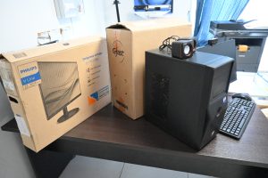 Se entregaron equipos informáticos a centros de salud en Río Gallegos