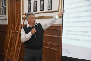 Martínez: “Tenemos el enorme desafío donde el Gobernador plantea poner a Santa Cruz de pie”