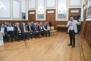 Martínez: “Tenemos el enorme desafío donde el Gobernador plantea poner a Santa Cruz de pie”
