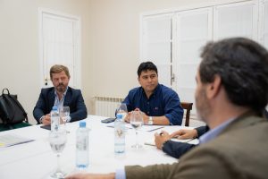 Acuerdo histórico de Vidal con YPF: La empresa devolverá yacimientos a Santa Cruz