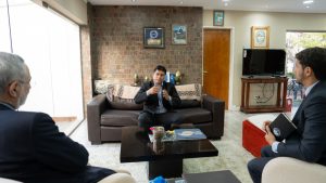 Vidal gestiona la posibilidad de habilitar vuelos directos de San Pablo a El Calafate