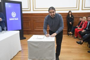 Vidal: “Reconstruir la educación pública, poner en marcha los establecimientos públicos educativos, es un trabajo de todos”