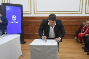 Vidal: “Reconstruir la educación pública, poner en marcha los establecimientos públicos educativos, es un trabajo de todos”