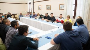Vidal reunió a la mesa político sindical: “En un año y medio tendremos independencia económica”