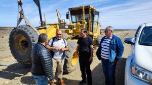 Vidal felicitó a los trabajadores de  Vialidad Provincial por la labor que realizan en las rutas de Santa Cruz