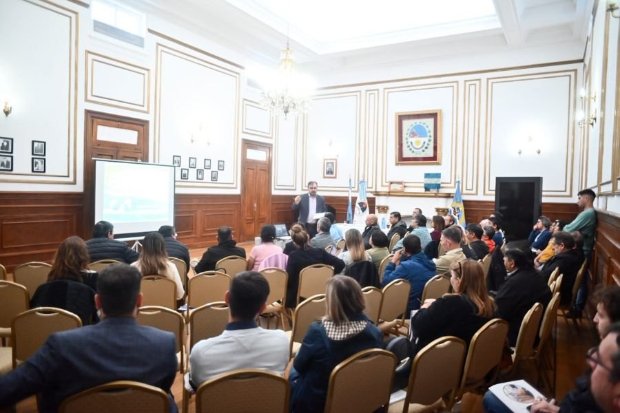 Sábado de trabajo en el Gobierno Provincial