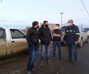 El gobierno de la provincia trabaja en la distribución de carbón y leña