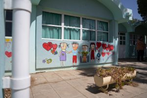 Vidal recorrió escuelas de Caleta Olivia: “Duele tanto abandono"