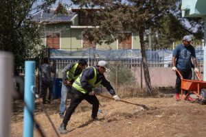 Vidal recorrió escuelas de Caleta Olivia: “Duele tanto abandono"